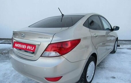 Hyundai Solaris II рестайлинг, 2011 год, 870 000 рублей, 8 фотография