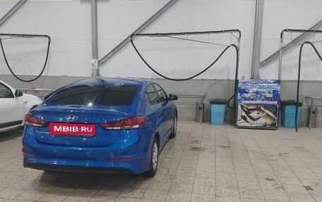 Hyundai Elantra VI рестайлинг, 2018 год, 1 750 000 рублей, 7 фотография