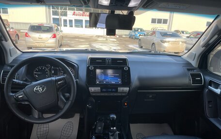 Toyota Land Cruiser Prado 150 рестайлинг 2, 2018 год, 6 400 000 рублей, 5 фотография