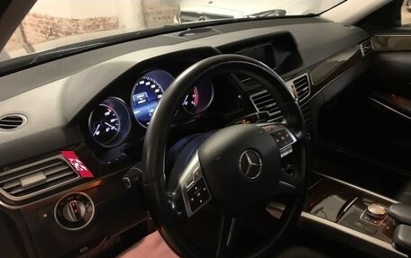 Mercedes-Benz E-Класс, 2013 год, 1 850 000 рублей, 1 фотография