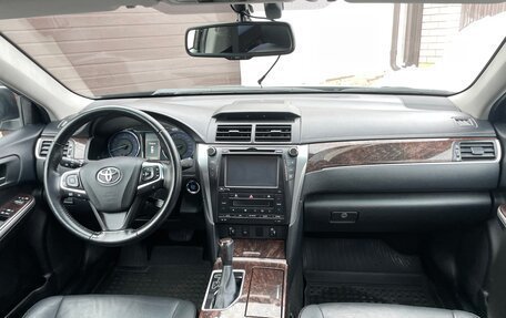 Toyota Camry, 2015 год, 2 350 000 рублей, 9 фотография