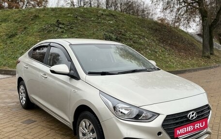 Hyundai Solaris II рестайлинг, 2018 год, 1 320 000 рублей, 2 фотография