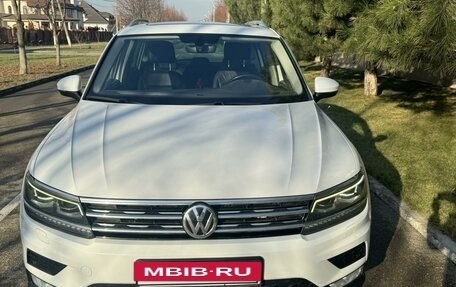 Volkswagen Tiguan II, 2017 год, 2 450 000 рублей, 5 фотография
