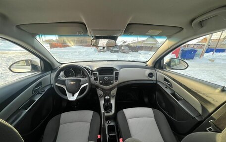 Chevrolet Cruze II, 2012 год, 695 000 рублей, 9 фотография