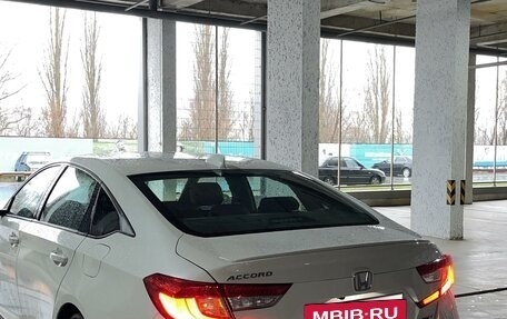 Honda Accord IX рестайлинг, 2018 год, 2 600 000 рублей, 4 фотография