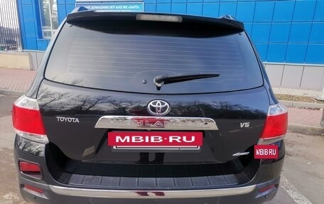 Toyota Highlander III, 2013 год, 2 500 000 рублей, 8 фотография