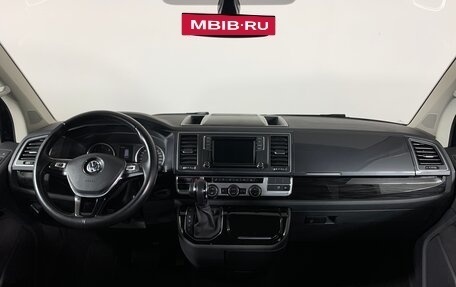 Volkswagen Multivan T6 рестайлинг, 2018 год, 3 999 000 рублей, 13 фотография