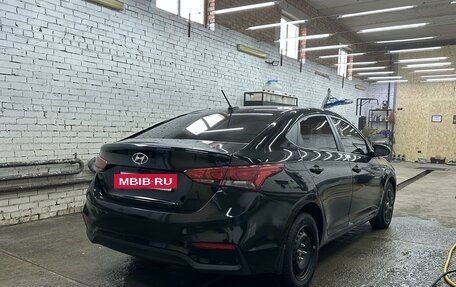 Hyundai Solaris II рестайлинг, 2018 год, 1 580 000 рублей, 4 фотография