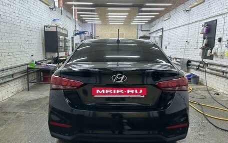 Hyundai Solaris II рестайлинг, 2018 год, 1 580 000 рублей, 5 фотография