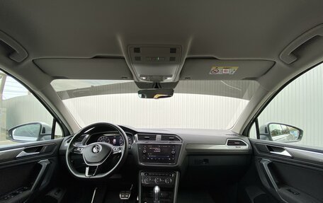 Volkswagen Tiguan II, 2018 год, 3 090 000 рублей, 16 фотография