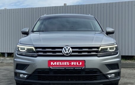 Volkswagen Tiguan II, 2018 год, 3 090 000 рублей, 5 фотография