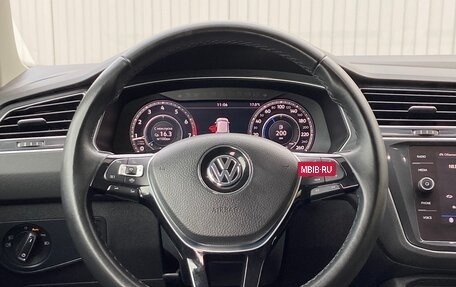 Volkswagen Tiguan II, 2018 год, 3 090 000 рублей, 18 фотография