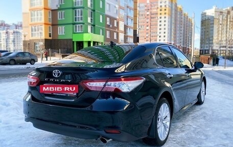 Toyota Camry, 2021 год, 3 800 000 рублей, 4 фотография