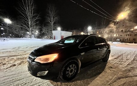 Opel Astra J, 2010 год, 820 000 рублей, 2 фотография