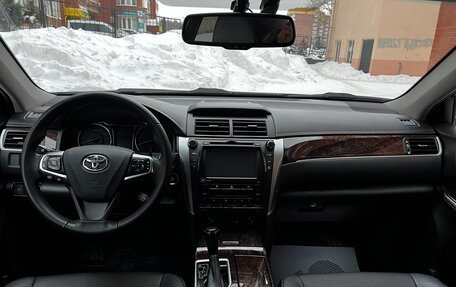 Toyota Camry, 2018 год, 2 290 000 рублей, 12 фотография
