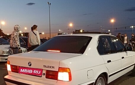 BMW 5 серия, 1992 год, 699 999 рублей, 25 фотография