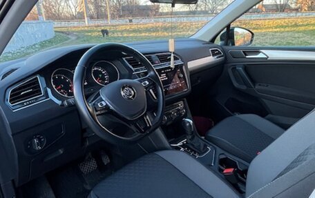 Volkswagen Tiguan II, 2020 год, 2 800 000 рублей, 8 фотография