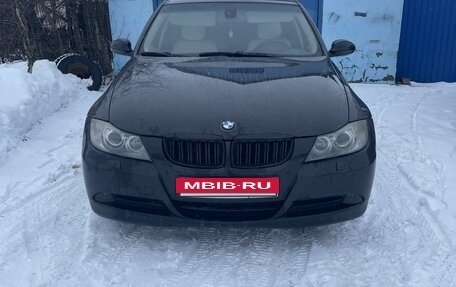 BMW 3 серия, 2008 год, 900 000 рублей, 24 фотография