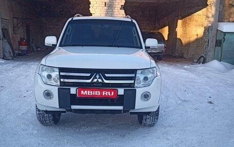 Mitsubishi Pajero IV, 2011 год, 2 250 000 рублей, 2 фотография