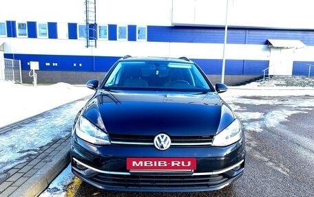 Volkswagen Golf VII, 2019 год, 1 596 760 рублей, 2 фотография
