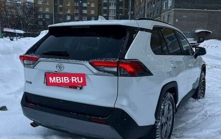 Toyota RAV4, 2020 год, 3 540 000 рублей, 9 фотография
