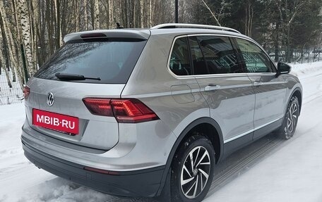 Volkswagen Tiguan II, 2018 год, 1 785 000 рублей, 4 фотография