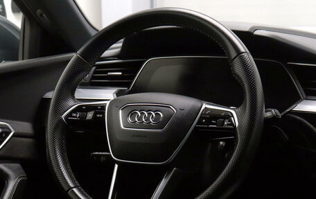 Audi e-tron I, 2020 год, 6 490 000 рублей, 13 фотография