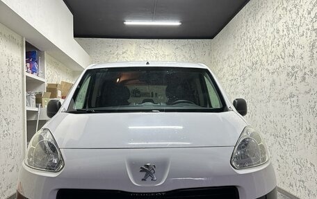 Peugeot Partner II рестайлинг 2, 2012 год, 1 090 000 рублей, 2 фотография