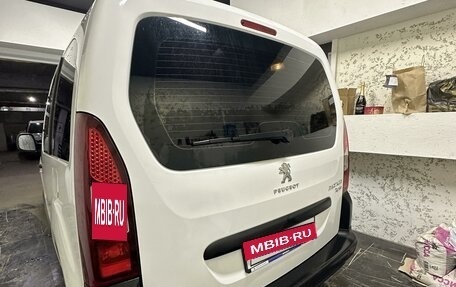 Peugeot Partner II рестайлинг 2, 2012 год, 1 090 000 рублей, 4 фотография
