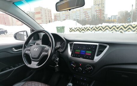 Hyundai Solaris II рестайлинг, 2018 год, 1 215 000 рублей, 7 фотография