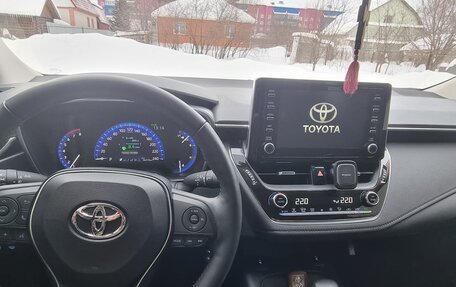 Toyota Corolla, 2019 год, 2 350 000 рублей, 8 фотография