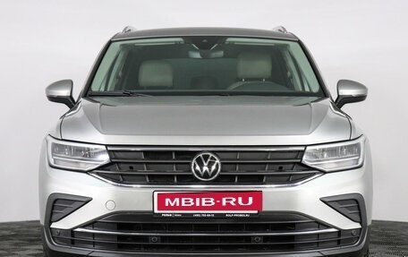 Volkswagen Tiguan II, 2020 год, 2 999 000 рублей, 2 фотография