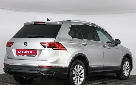 Volkswagen Tiguan II, 2020 год, 2 999 000 рублей, 5 фотография