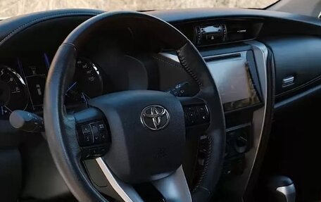 Toyota Fortuner II, 2018 год, 4 900 000 рублей, 2 фотография