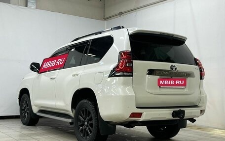 Toyota Land Cruiser Prado 150 рестайлинг 2, 2022 год, 7 850 000 рублей, 6 фотография