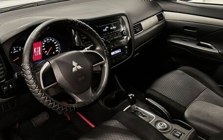 Mitsubishi Outlander III рестайлинг 3, 2012 год, 1 430 000 рублей, 2 фотография