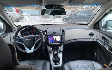 Chevrolet Cruze II, 2013 год, 800 000 рублей, 11 фотография