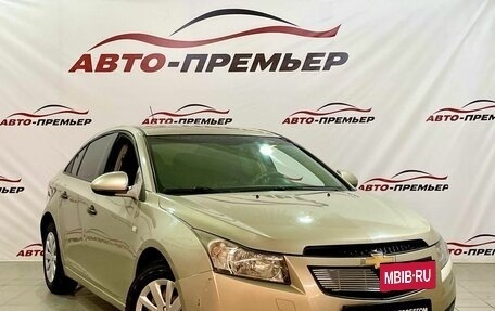 Chevrolet Cruze II, 2011 год, 685 000 рублей, 3 фотография