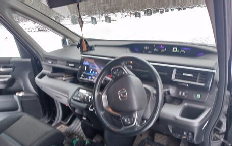 Honda Stepwgn IV, 2018 год, 2 550 000 рублей, 3 фотография