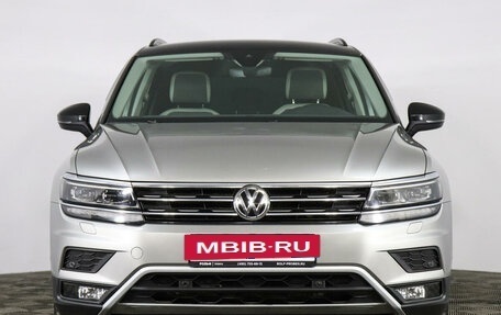 Volkswagen Tiguan II, 2019 год, 2 899 000 рублей, 2 фотография