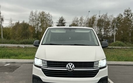 Volkswagen Multivan T6 рестайлинг, 2020 год, 4 880 000 рублей, 1 фотография