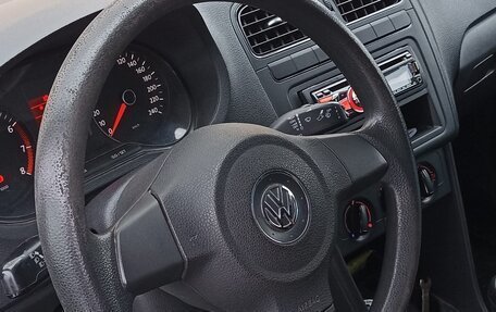 Volkswagen Polo VI (EU Market), 2011 год, 930 000 рублей, 14 фотография