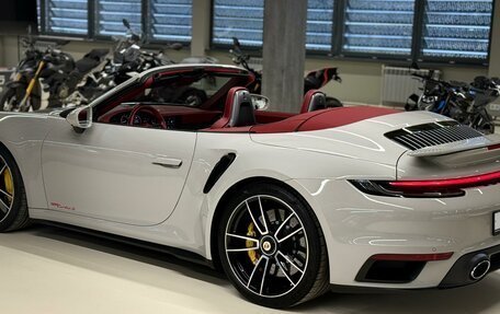 Porsche 911, 2022 год, 40 000 000 рублей, 4 фотография