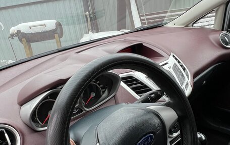 Ford Fiesta, 2012 год, 835 000 рублей, 17 фотография