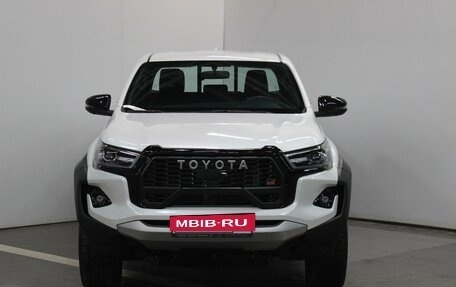 Toyota Hilux VIII, 2023 год, 7 700 000 рублей, 2 фотография