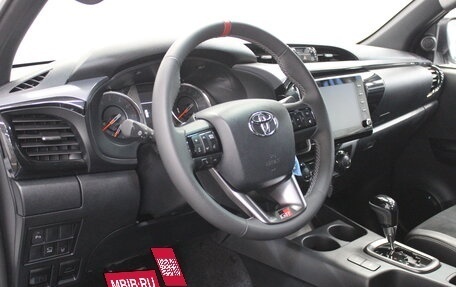 Toyota Hilux VIII, 2023 год, 7 700 000 рублей, 16 фотография