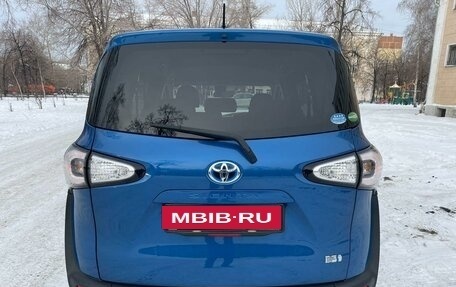 Toyota Sienta II, 2015 год, 1 635 000 рублей, 8 фотография