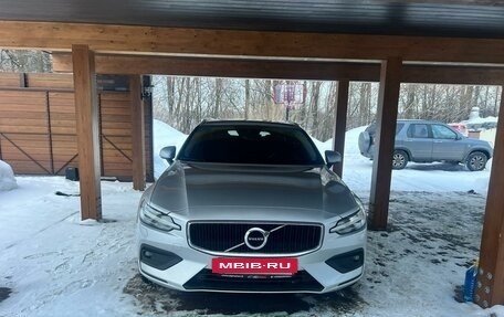 Volvo V60 II, 2019 год, 2 430 000 рублей, 14 фотография