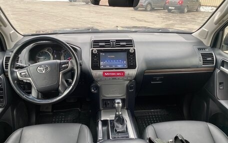 Toyota Land Cruiser Prado 150 рестайлинг 2, 2018 год, 5 300 000 рублей, 8 фотография