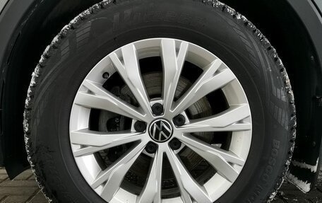 Volkswagen Tiguan II, 2021 год, 2 990 000 рублей, 20 фотография